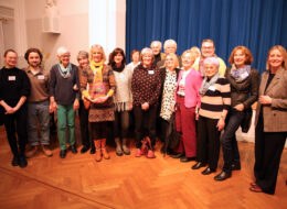 Große Freude bei den Ehrenamtlichen des Café Lyzeum über den 3. Platz bei der Vergabe des Heimatpreises 2025